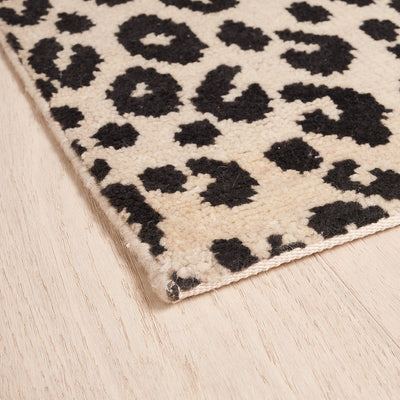 Iconic Leopard Hand-Knotted Rug -Graphite